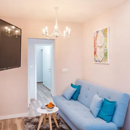 Apartment Summer Romance